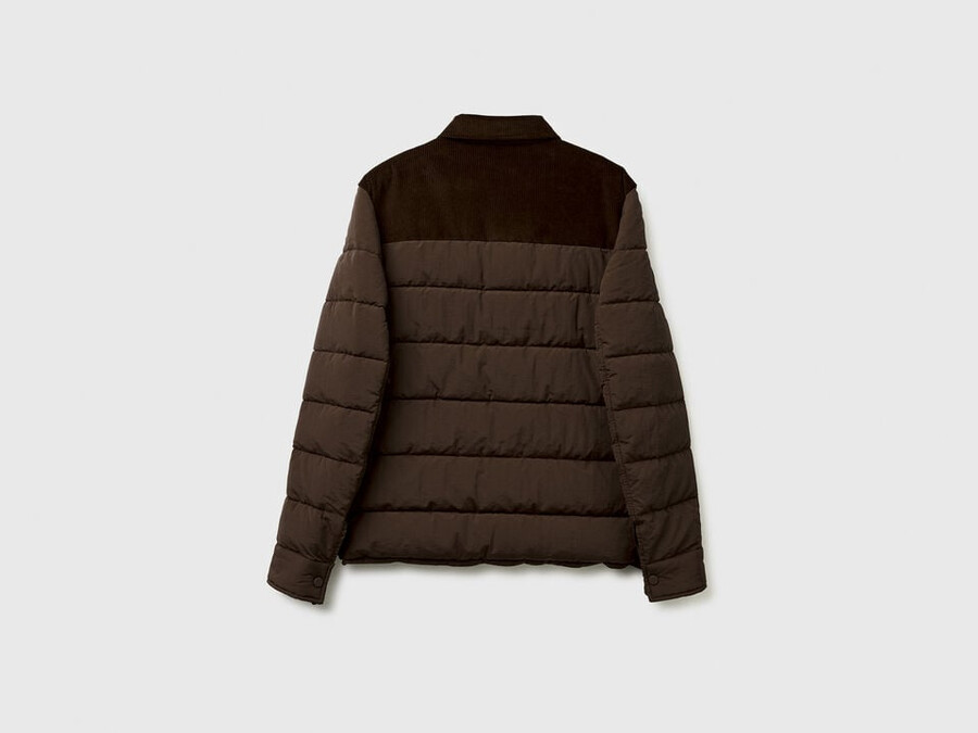 fløjlsjakke og nylon